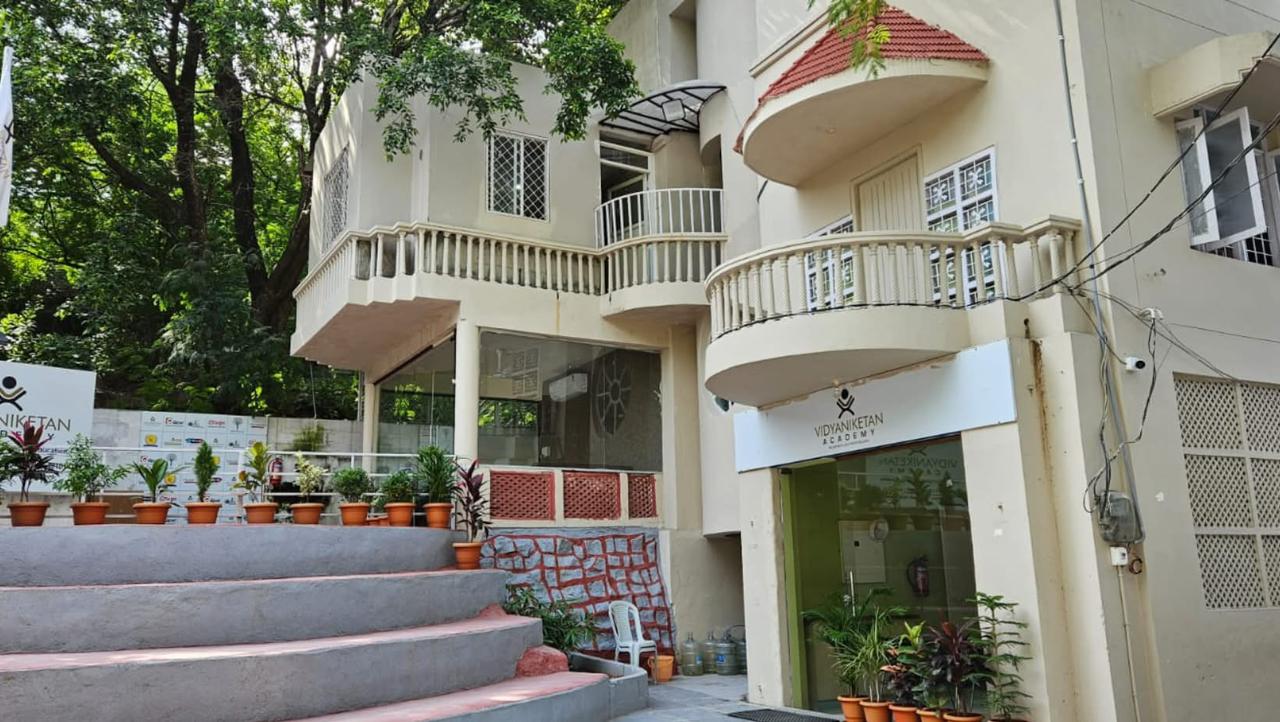 About Vidyaniketan Academy